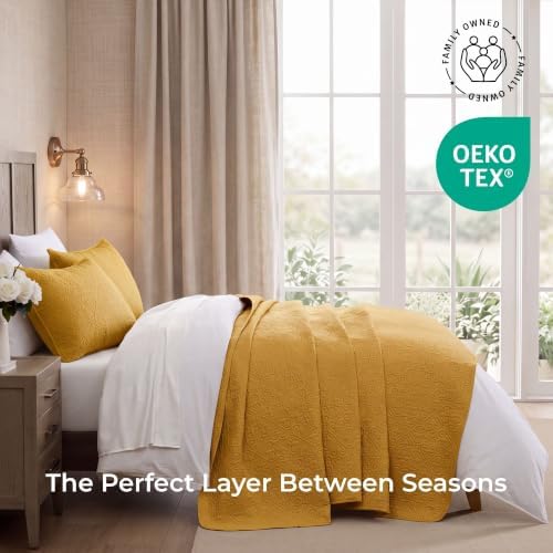 HLC.ME Lorenzo - 3 Piece King Size Quilt Set, Lightweight King Bedspread Coverlet Set (King, Gold) - Image 3