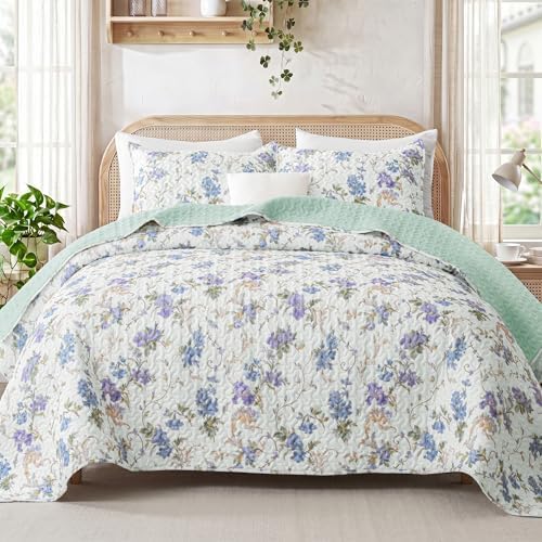 Exclusivo Mezcla Floral Reversible Quilts Queen Size Bedding Set, Lilac by ExclusivoMezcla