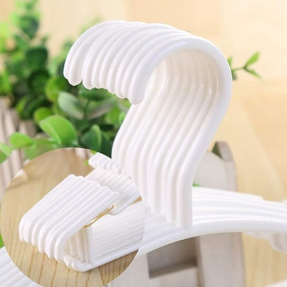 YYaaloa 30pcs Kids Plastic Hangers, White, 1inch Hooks, Ideal for Baby and Toddler Clothes, Heavy Duty and Durable