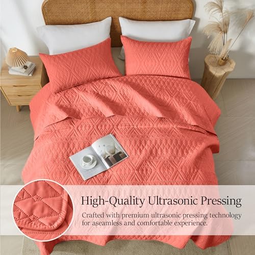 akkialla Full/Queen Size Quilt Bedding Set,Coral Lightweight Microfiber Soft Bedspread,Modern Style Geoetric Pattern Coverlet Set for All Seasons,3 Piece(1 Quilt,2 Pillow Shams) - Image 4