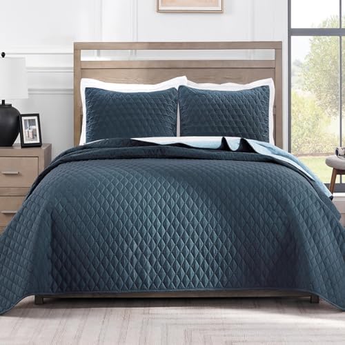 Exclusivo Mezcla Reversible California King Quilt Set, Navy Blue by ExclusivoMezcla