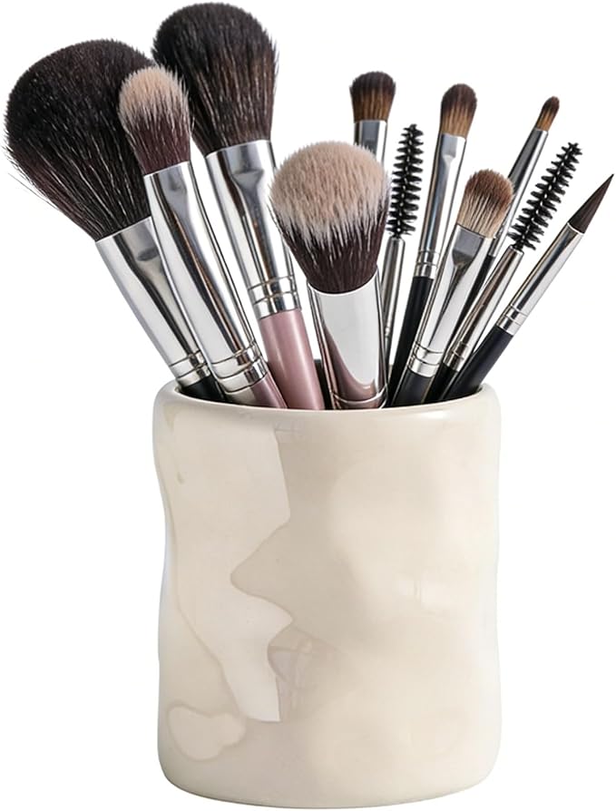 Premium Ceramic Makeup Brush Holder - Weighted & No-Tip Organizer with Easy-Clean Glaze, Vanity Storage for Brushes, Elegant Bathroom & Dresser Tabletop Decor An ideal gift for women (beige)