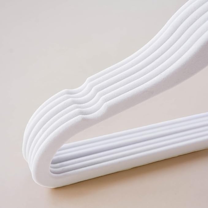 3 Sprouts Velvet Baby Hangers - Non-Slip Hangers for Infant and Toddler Clothes - Slim Space-Saving Design with Nordic Colors for Nursery - 30 Pack - White
