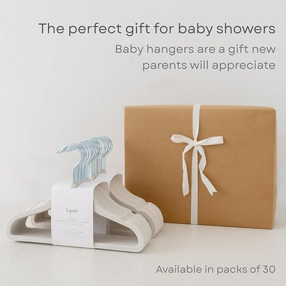 3 Sprouts Velvet Baby Hangers - Non-Slip Hangers for Infant and Toddler Clothes - Slim Space-Saving Design with Nordic Colors for Nursery - 30 Pack - Blueberry & Cream