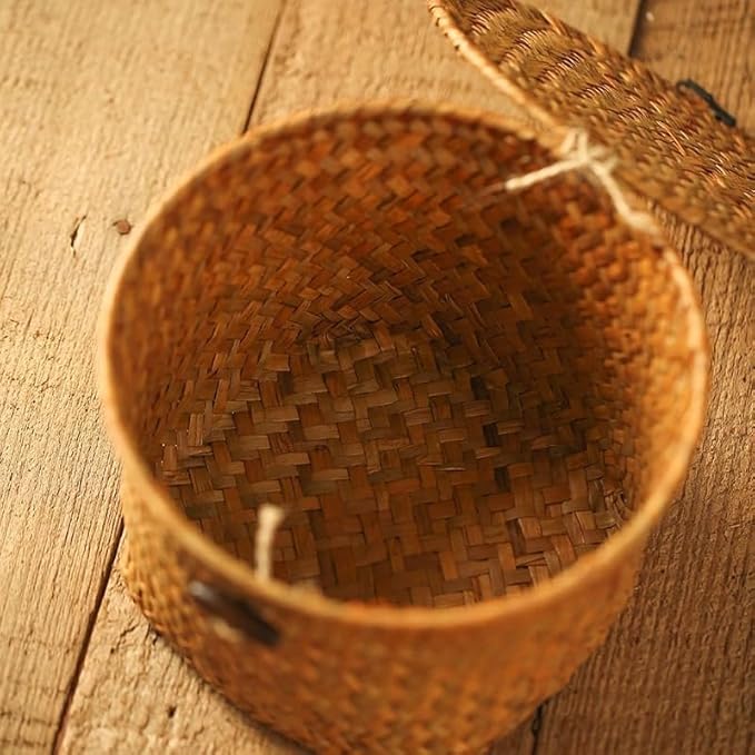Seagrass Handmade Basket with Lid, Small Round Basket for Storage, Decorative Home Organizer Decor(7"L X 5"H, Natural)