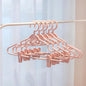 Plastic Hangers 20 Pack with Clips, 360°Swivel Hook Space-Saving Clothes Hangers, Lightweight Hangers for Pants, Coats, Dresses (Color : Pink)