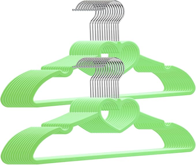 Plastic Hanger 20 Pack, Green Plastic Coat Hangers - Ultra Thin, Space Saving, Heart-Shaped, 360° Swivel Hook - Strong and Durable for Adults