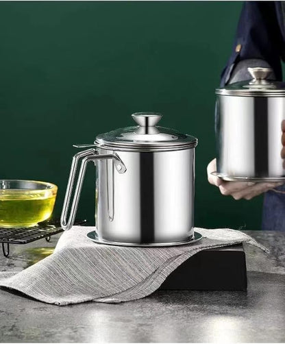 Grease Container, Bacon Grease Container with Strainer, Cooking Oil Keeper with Lid and Easy-Grip Handle (1 L)