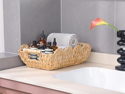 Coeusy Small Wicker Basket 2 Pack,Scalloped Basket for Organizing and Decor,Natural Water Hyacinth Storage Baskets with Wooden Handles for Gifts,Snack,Shelves