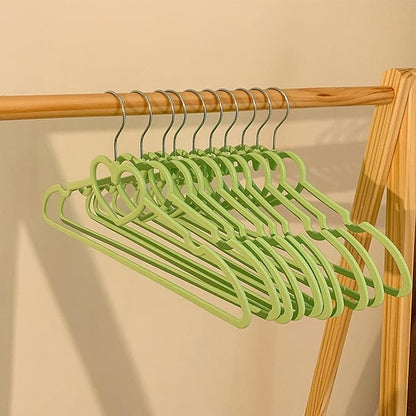 Plastic Hanger 20 Pack, Green Plastic Coat Hangers - Ultra Thin, Space Saving, Heart-Shaped, 360° Swivel Hook - Strong and Durable for Adults