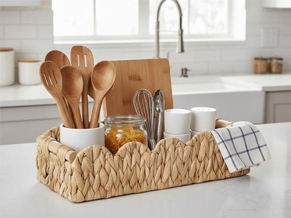 Kriitools Wicker Bathroom Basket Tray Organizer w/Scalloped for Toilet Paper, Small Rattan Decorative Basket for Bathroom Decor, Farmhouse Home Decor, Living Room and more, Natural Water Hyacinth