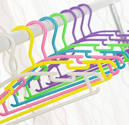 YYaaloa 30pcs Kids Plastic Hangers, White, 1inch Hooks, Ideal for Baby and Toddler Clothes, Heavy Duty and Durable