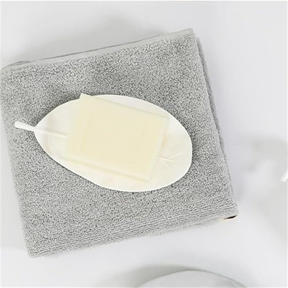1Pcs Creative Simulated Leaf Soap Box - Bathroom Soap Holder, Ideal for Scented Soaps, Efficient Drainage for Laundry Soap, Elegant Soap Storage Rack (White)