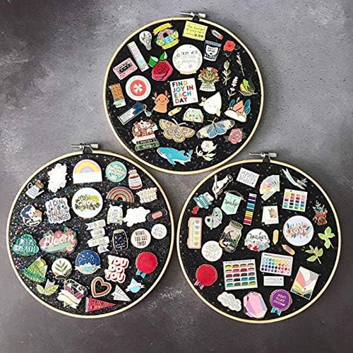 Round Badge Brooch Display Wall Hanging Pin Display Glitter Board Jewelry Storage Pin Collection Banner with Bamboo Hoop for Enamel Pins Buttons and Labels (Black-Canvas)