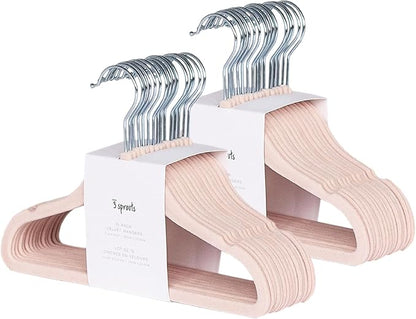 3 Sprouts Velvet Baby Hangers - Non-Slip Hangers for Infant, Toddler, Newborn - Closet Hanger for Childrens Clothes & Coat - Pack of 30 - Pink