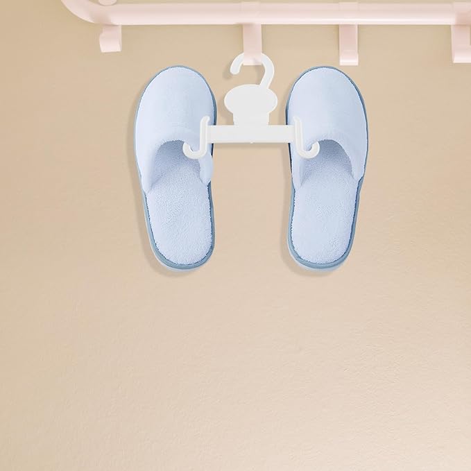 BESPORTBLE 20pcs Hanging Shoe Organizer Hooks Plastic Slipper Hanger for Sandals and Thong Sandals Space-saving Retail Display Holder for Small Shoe Storage and Closet Organization