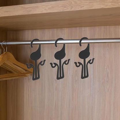 Veemoon Plastic Slippers Display Hanger 20Pcs Shoes Slippers Drying Hanging Rack Shoe Organizer with Double Hooks Shoe Drying Shelf Hangers for Home Shoe Store Black