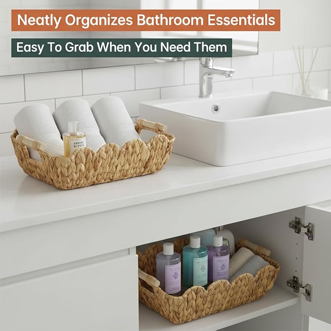 Coeusy Small Wicker Basket 2 Pack,Scalloped Basket for Organizing and Decor,Natural Water Hyacinth Storage Baskets with Wooden Handles for Gifts,Snack,Shelves