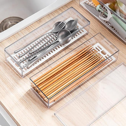 Transparent Flatware Tray Kitchen Drawer Organizer With Lid - Plastic Kitchen Cutlery Tray and Utensil Silverware Storage Container with Cover - Dinnerware Holder for Spoons Forks Knives