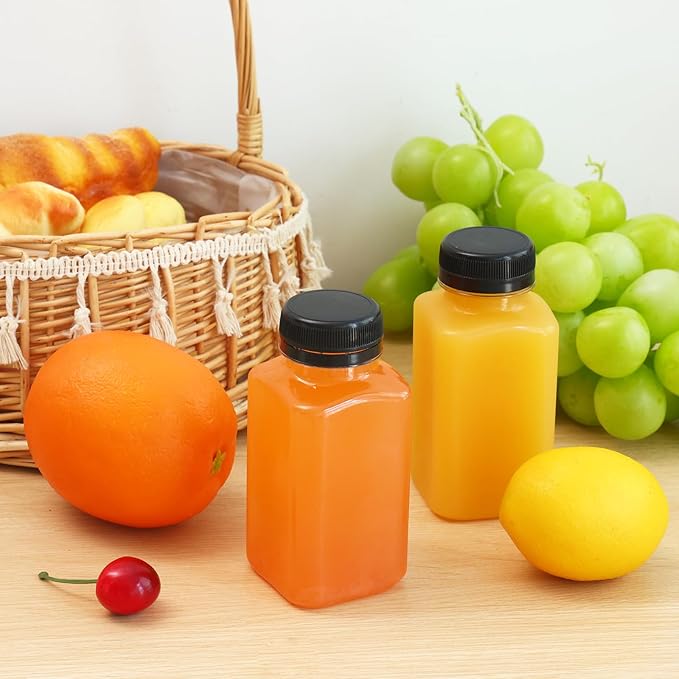 TOMNK 100pcs 8oz Empty Plastic Juice Bottles with Caps, Reusable Clear Bulk Beverage Containers with Label, Funnel and Brush for Juicing, Milk, Smoothie, Drinking, Beverages