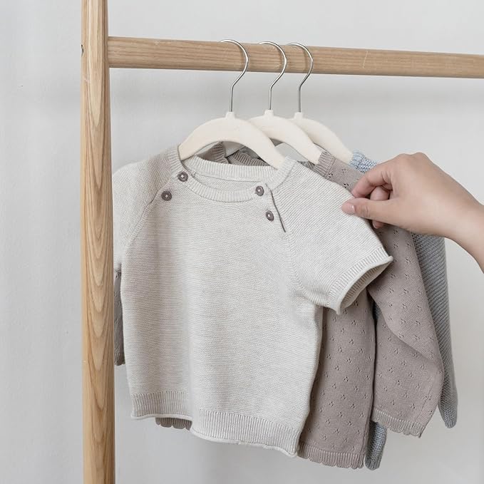 3 Sprouts Velvet Baby Hangers - Non-Slip Hangers for Infant and Toddler Clothes - Slim Space-Saving Design with Nordic Colors for Nursery - 50 Pack- Cream