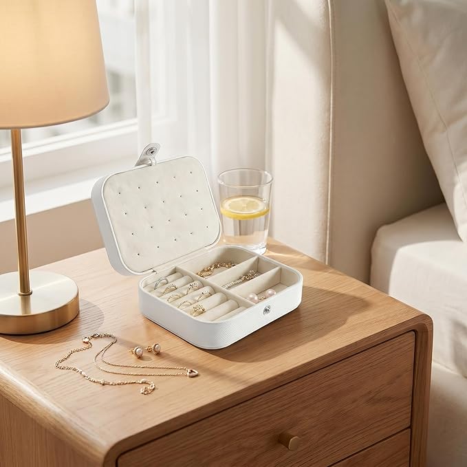 White Large-Capacity Mini Jewelry Box - Hard-Shell Small Jewelry Organizer with Spacious Compartment, Desktop Tiny Jewelry Storage for Earrings Bracelets