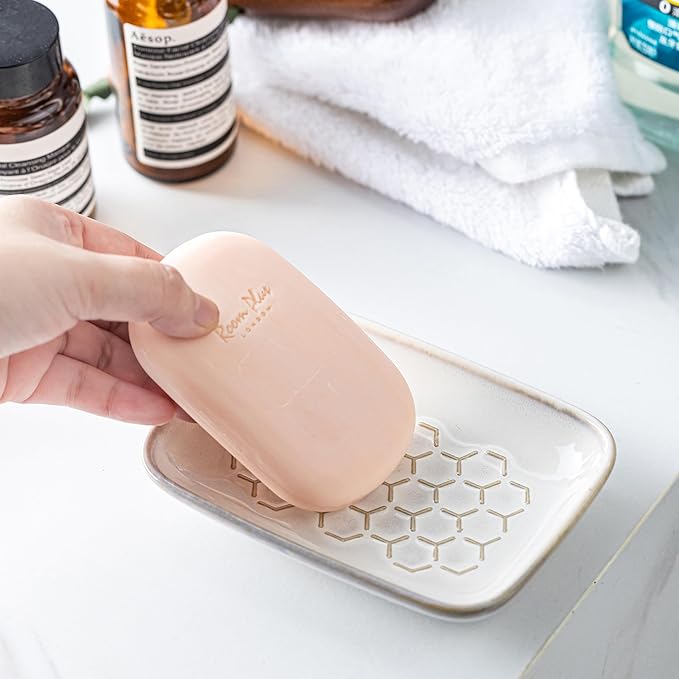 Gomakren Soap Dish for Shower, Ceramic Bar Soap Holder with Honeycomb Design, Soap Saver Tray for Bathroom Kitchen Sink, Sponge & Organizer Tray, Upscale Look, 5.5 Inch, Beige