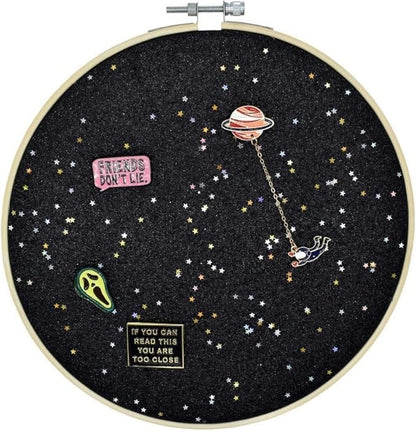 Round Badge Brooch Display Wall Hanging Pin Display Glitter Board Jewelry Storage Pin Collection Banner with Bamboo Hoop for Enamel Pins Buttons and Labels (Black-Faux Leather)