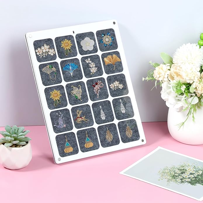 Acrylic Pin Display Board, Clear Acrylic Pin Collection Display Organizer, Pin Storage Display, Hold Up to 40 Pins Holder Display, Enamel Pin Holder for Brooches Enamel Pins