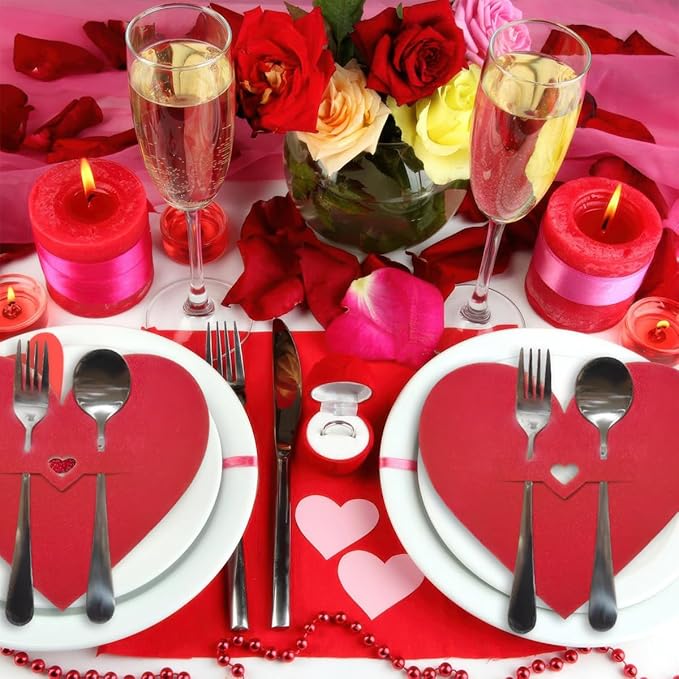 16 Pcs Valentine's Day Red Heart Flatware Holder Felt Cutlery Bag Valentine Tableware Cover Silverware Holder Pockets Dinner Knife Fork Covers for Birthday Mother's Day Party Table Setting Decor