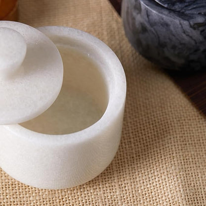 Natural Marble Salt Cellar with Lid, Stone Salt Bowl,Spice jar,Handcrafted Seasoning Storage Box for Kitchen Counte (White)