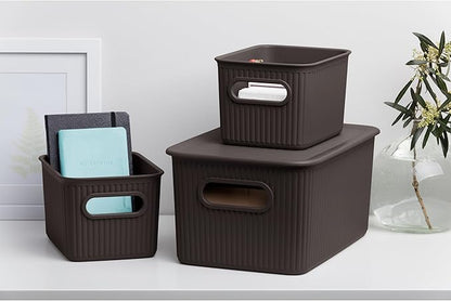 Decorative Plastic Basket Lidded Home Storage Bins Organizer Baskets, Medium Brown (1 Pack - 5 Liter) Stackable Container Box, for Organizing Closet Storage Bins for Shelves - Ribbed Collection