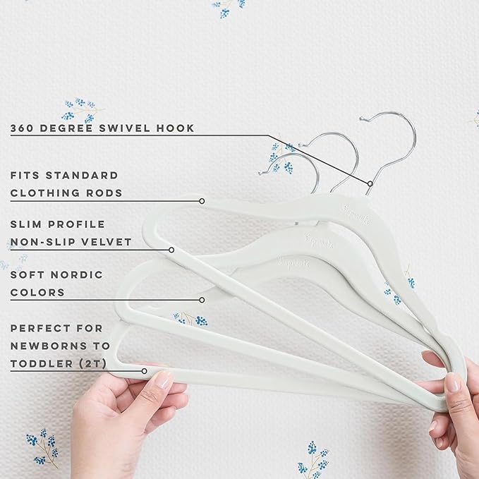 3 Sprouts Velvet Baby Hangers - Non-Slip Hangers for Infant and Toddler Clothes - Slim Space-Saving Design with Nordic Colors for Nursery - 30 Pack - Green