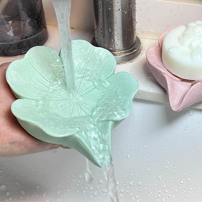 Soap Dish Soap Holder Self-Draining Soap Dish, Resin Bar Soap Holder, Lucky Four-Leaf Clover Shape Soap Tray Soap Saver for Bathroom,Kitchen,Sink,Bathtub, Easy Cleaning and Keep Dry