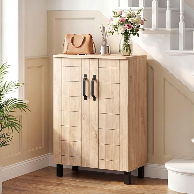 Giantex 5-Tier Shoe Storage Cabinet, Freestanding Wooden Entryway Cabinet w/Storage, 2 Doors, Removable Shelves, Shoes Rack Organizer w/Ventilation Hole for Hallway Closet Living Room (Natural Oak)