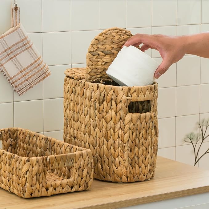 KOKODO Water Hyacinth Toilet Paper Storage Basket with Buit-in Handles, Free Standing with lid Storage Basket for Toilet Paper or Magazines, Toiletries, Cleaning Supplies Holder