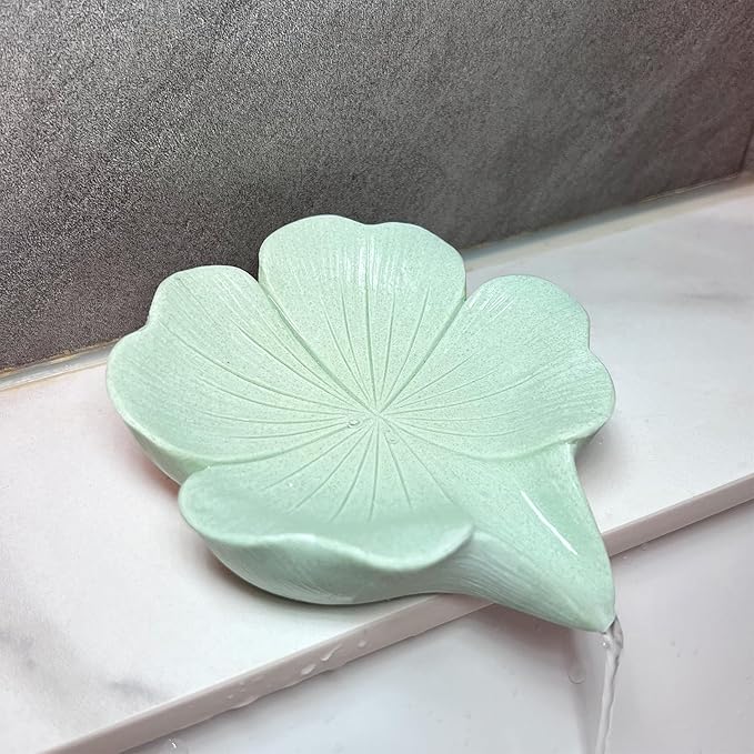 Soap Dish Soap Holder Self-Draining Soap Dish, Resin Bar Soap Holder, Lucky Four-Leaf Clover Shape Soap Tray Soap Saver for Bathroom,Kitchen,Sink,Bathtub, Easy Cleaning and Keep Dry