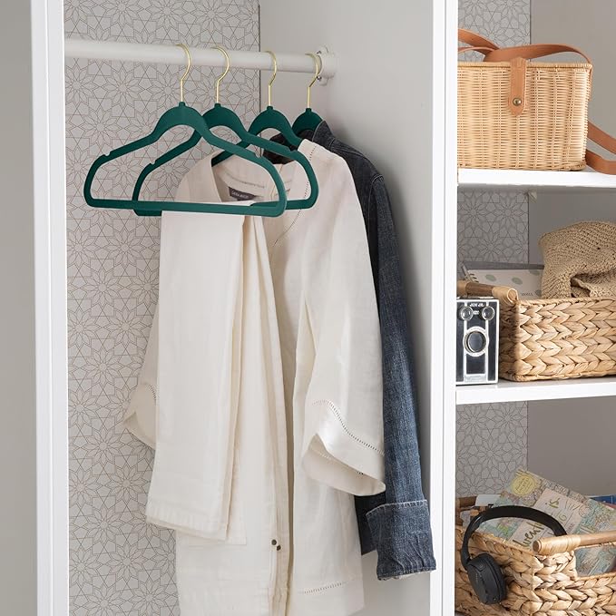 Simplify Slim Velvet Gold Hook Clothes Hangers | 100 Pack | Non-Slip| Closet Storage | Organization Durable | Emerald