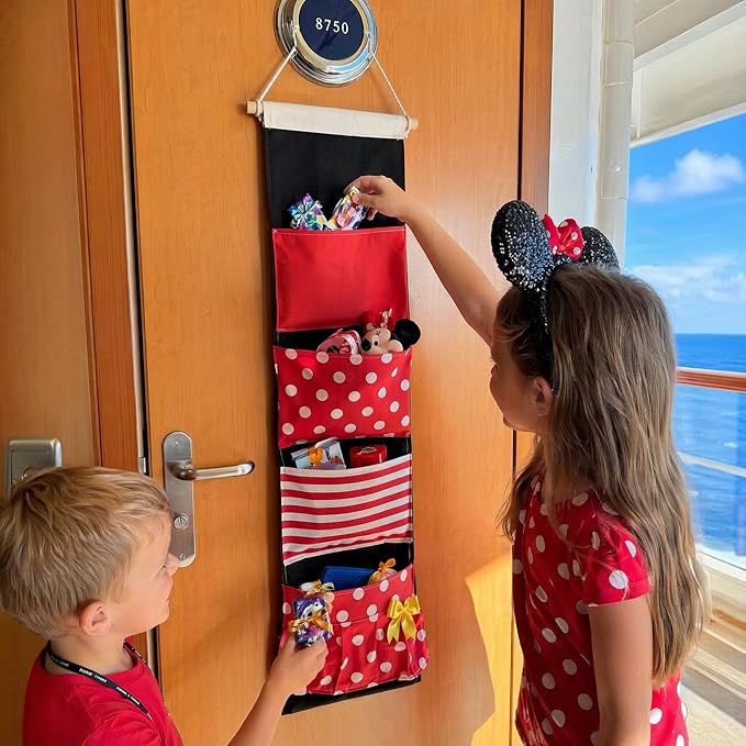 Fish Extender Door Hanger for Cruise Cabin, 4 Pocket Hanging Organizer for Fish Exchange Gifts, Storage Bag, (Black/red)