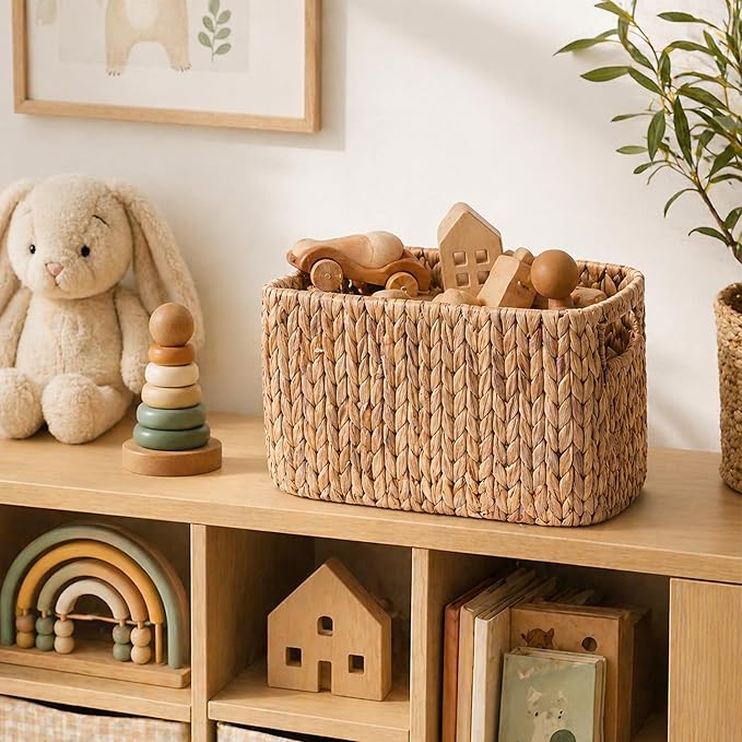 Wicker Toilet Paper Storage Holder with Built-in Handles, Toilet Paper Holder for up to 6 Mega Rolls, Water Hyacinth Toilet Paper Baskets Bathroom Accessories Organizer
