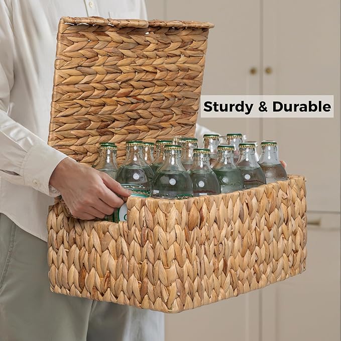StorageWorks Wicker Basket with Scalloped Edge Lid, Water Hyacinth Basket with Built-in Handles, Handwoven Wicker Box for Living Room, 15" L x 11 ¼" W x 7" H