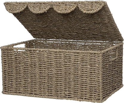 StorageWorks Wicker Storage Basket with Scalloped Edge Lid, Wicker Basket with Built-in Handles, Handwoven Seagrass Box for Décor, 13" L x 9 ½" W x 6" H