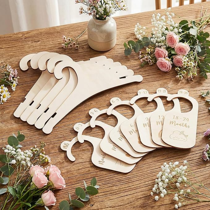 7 PCS Wooden Baby Hangers Set Wood Newborn Hanger with 7 PCS Baby Closet Dividers 9 Inch Non-Slip Coat Hangers Cute Toddler Kids Clothes Hanger for Kids Clothes Coats Suits Pants Jackets