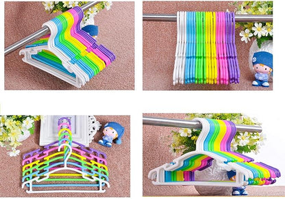 YYaaloa 60pcs Kids Clothes Hangers, Green, Plastic, Heavy Duty, Triangular, 10.6 x 5.9 inches, Ideal for Baby & Kids' Clothes