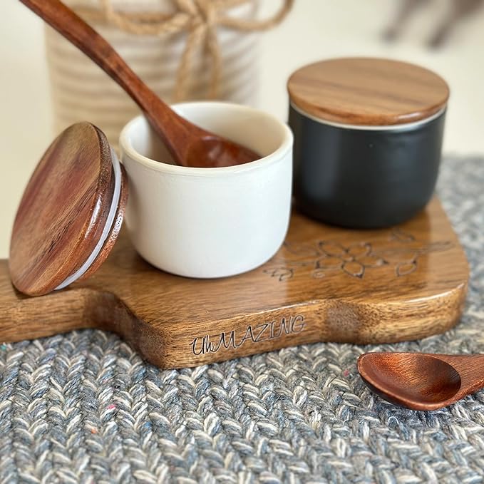 SALT AND PEPPER CELLAR SET WITH ACACIA WOOD LID AND ENGRAVED DECORATIVE HOLDING TRAY - WHITE AND BLACK