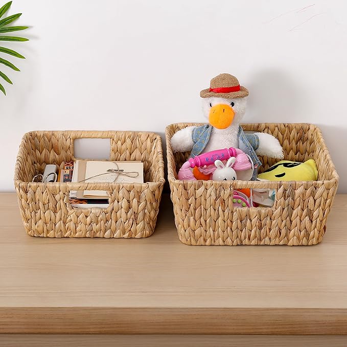 Square Water Hyacinth Storage Baskets Set of 2, Woven Basket for Christmas Gifts Empty, Handwoven Wicker Baskets Organizers with Handles for Pantry, Living Room，Shelf & Home Decor,Medium